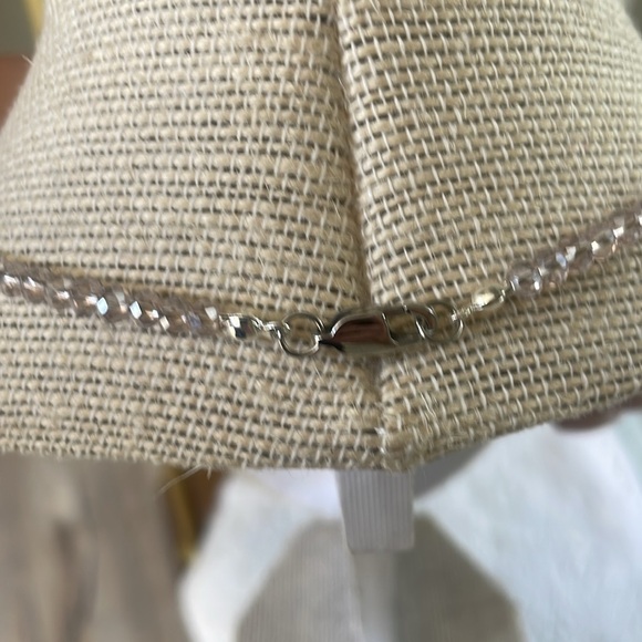 Rose quartz and light pink Swarovski crystal necklace in size 18” - Picture 4 of 4